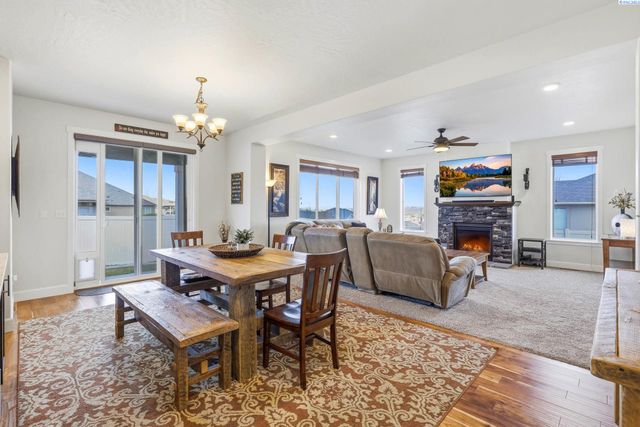 664 Punkie Lane, Richland, WA 99352