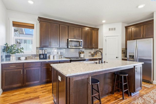 664 Punkie Lane, Richland, WA 99352