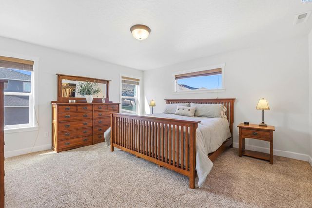 664 Punkie Lane, Richland, WA 99352