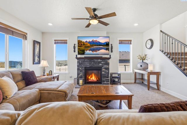 664 Punkie Lane, Richland, WA 99352