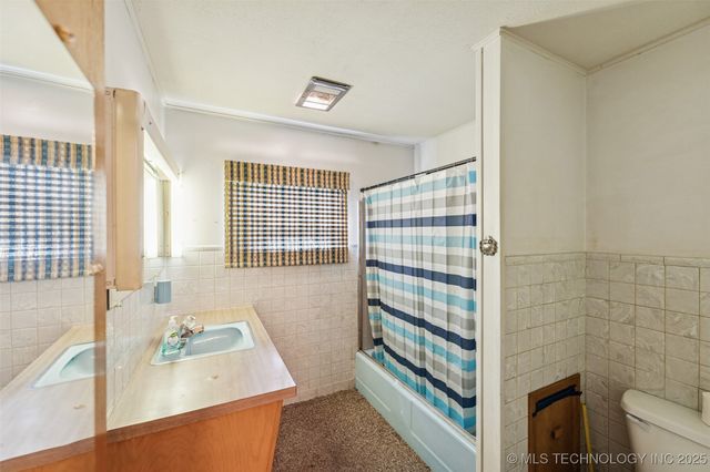 617 S Thompson Street, Vinita, OK 74301