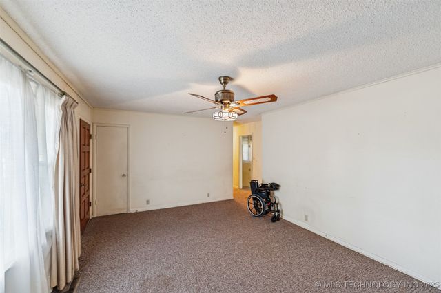 617 S Thompson Street, Vinita, OK 74301