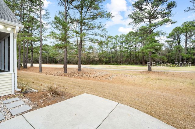 10 Abingdon Ln, Bluffton, SC 29909