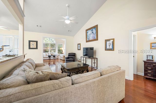 10 Abingdon Ln, Bluffton, SC 29909