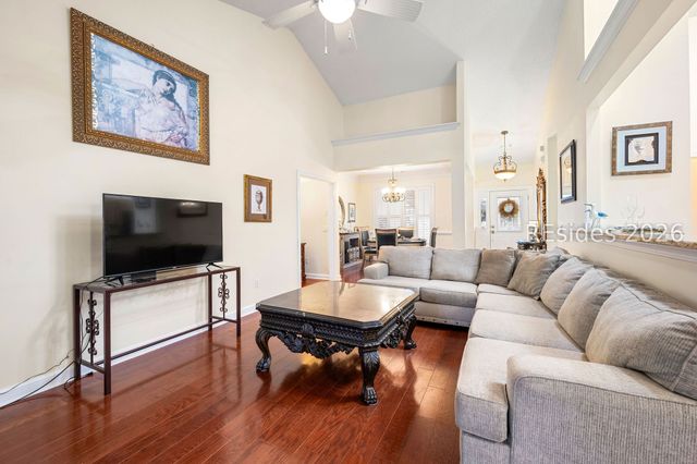 10 Abingdon Ln, Bluffton, SC 29909