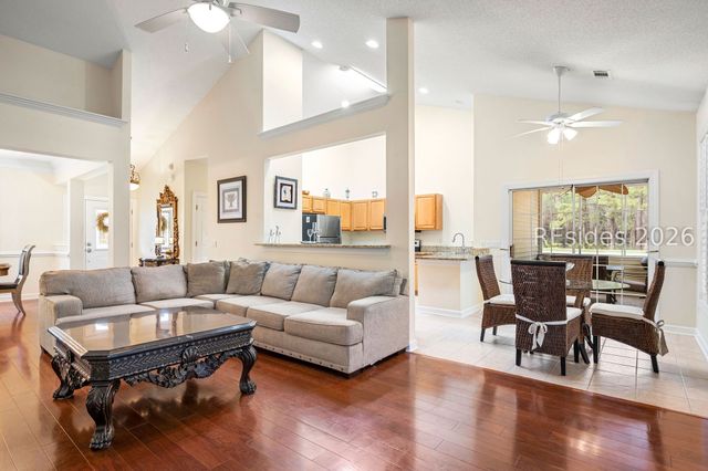 10 Abingdon Ln, Bluffton, SC 29909