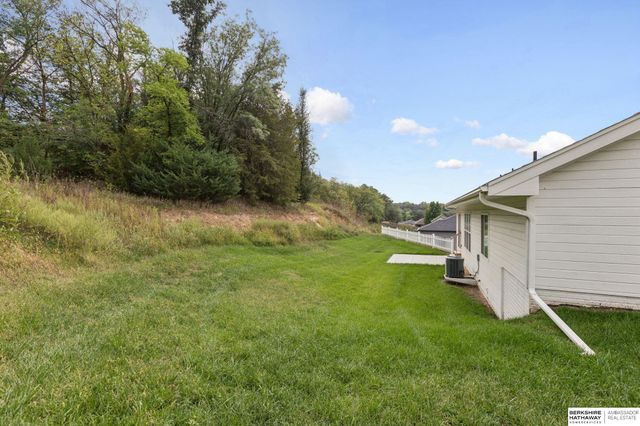 906 Southridge Drive, Louisville, NE 68037