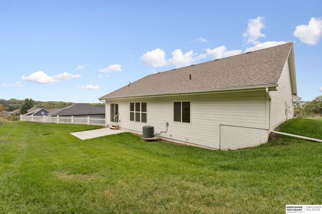 906 Southridge Drive, Louisville, NE 68037