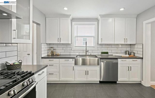 2253 Warner Ave, Oakland, CA 94603