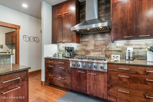 125 Crooked Ear Dr, Sandpoint, ID 83864