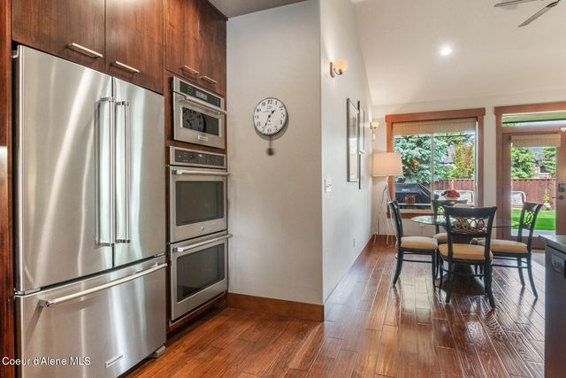 125 Crooked Ear Dr, Sandpoint, ID 83864