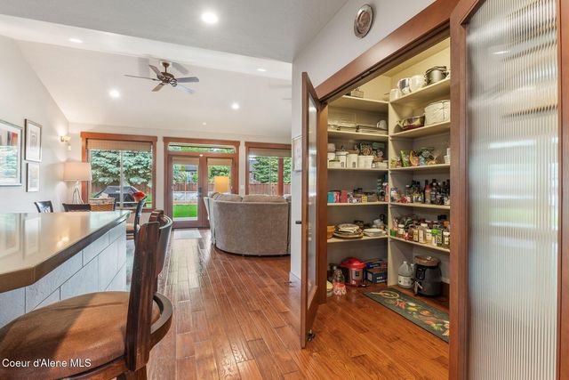 125 Crooked Ear Dr, Sandpoint, ID 83864