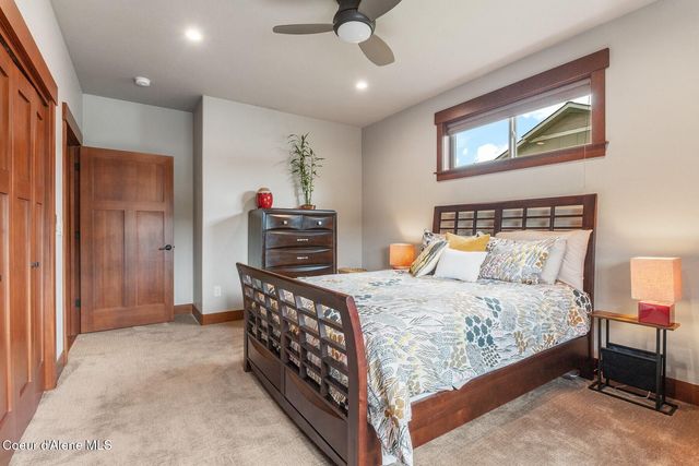 125 Crooked Ear Dr, Sandpoint, ID 83864