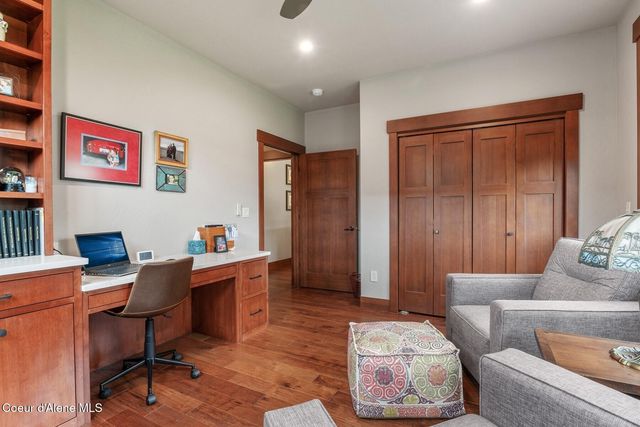 125 Crooked Ear Dr, Sandpoint, ID 83864