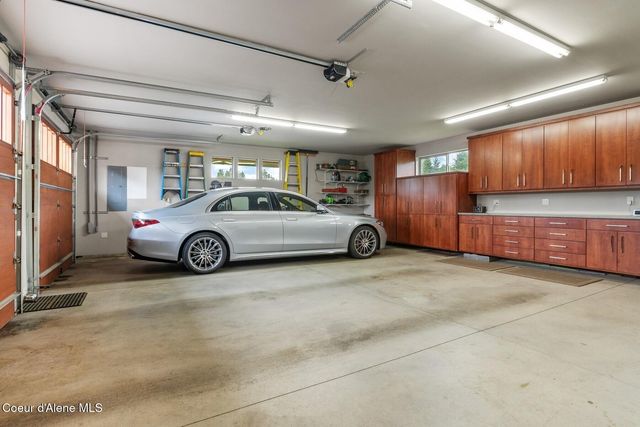 125 Crooked Ear Dr, Sandpoint, ID 83864