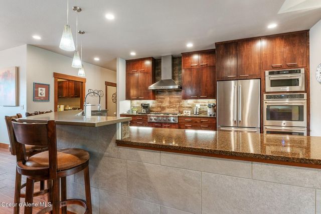 125 Crooked Ear Dr, Sandpoint, ID 83864