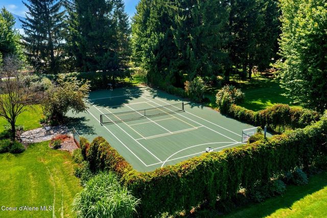 125 Crooked Ear Dr, Sandpoint, ID 83864