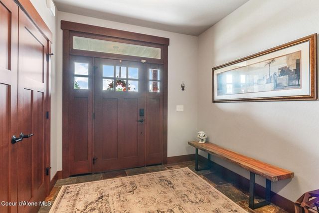 125 Crooked Ear Dr, Sandpoint, ID 83864