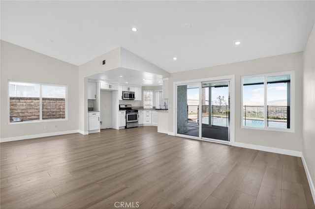 28131 Florence, Canyon Country, CA 91351