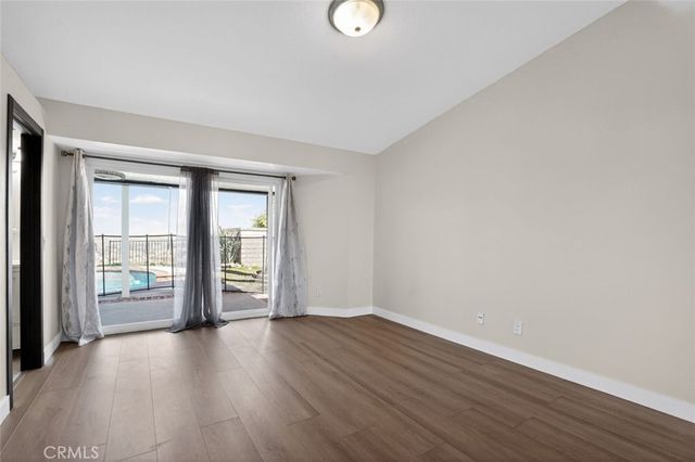 28131 Florence, Canyon Country, CA 91351