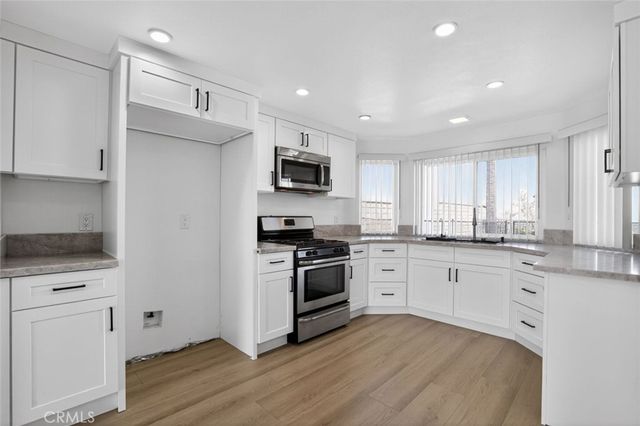 28131 Florence, Canyon Country, CA 91351