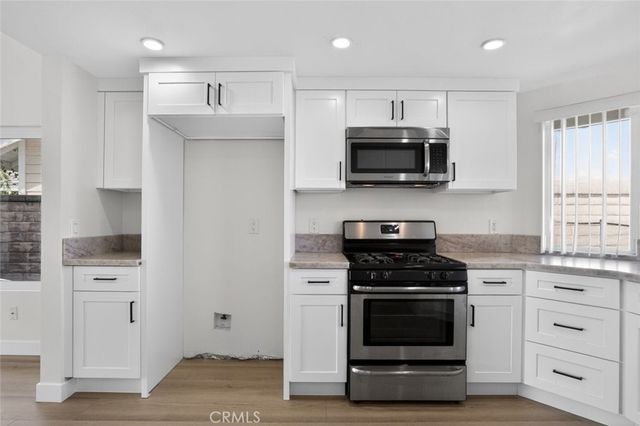 28131 Florence, Canyon Country, CA 91351