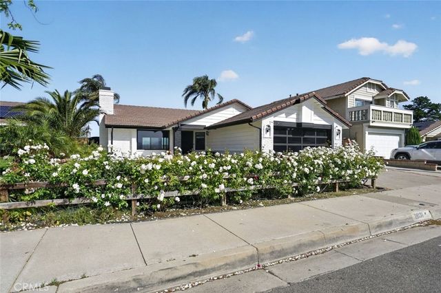 28131 Florence, Canyon Country, CA 91351