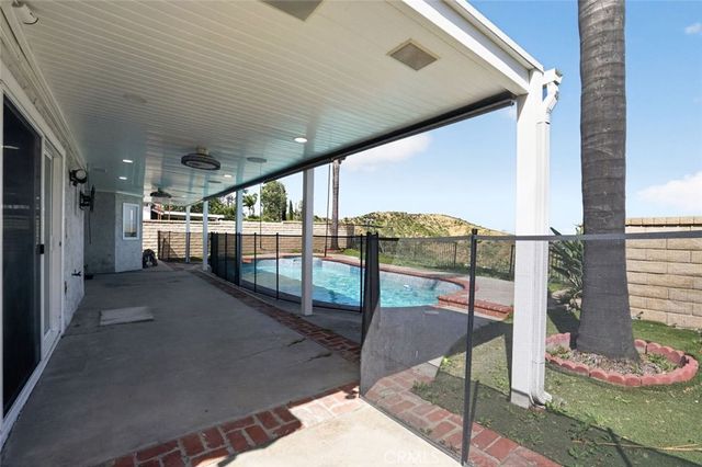28131 Florence, Canyon Country, CA 91351