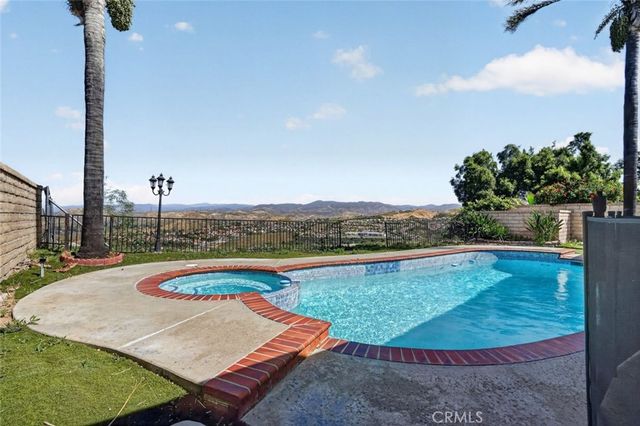 28131 Florence, Canyon Country, CA 91351