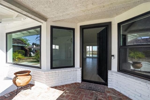 28131 Florence, Canyon Country, CA 91351