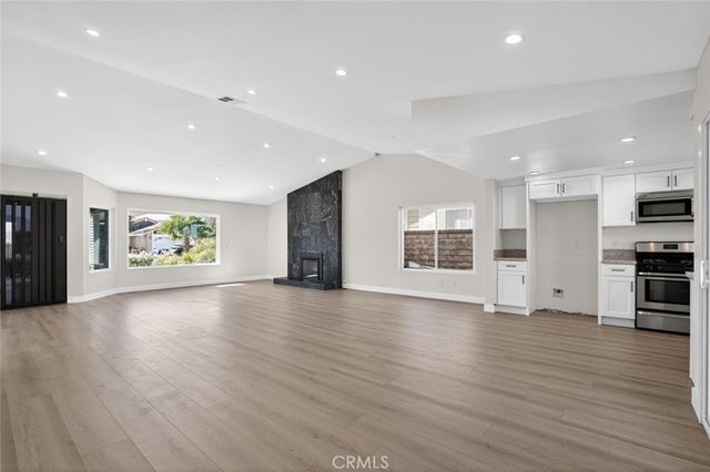 28131 Florence, Canyon Country, CA 91351