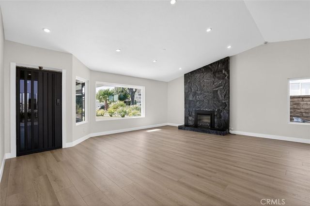 28131 Florence, Canyon Country, CA 91351
