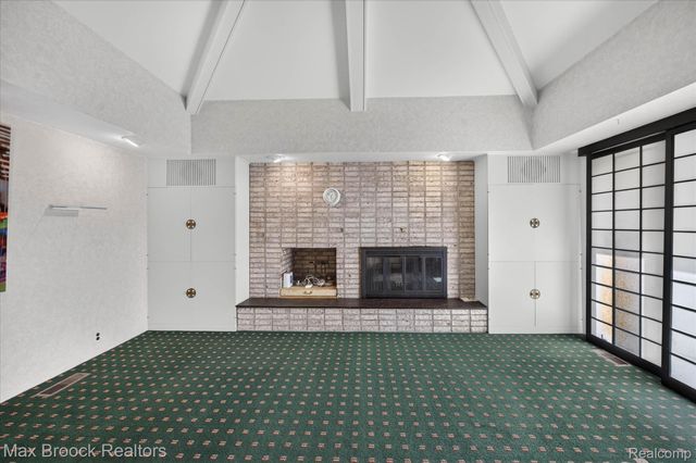 22262 Chatsford Circuit Street, Southfield, MI 48034