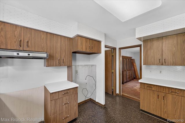 22262 Chatsford Circuit Street, Southfield, MI 48034
