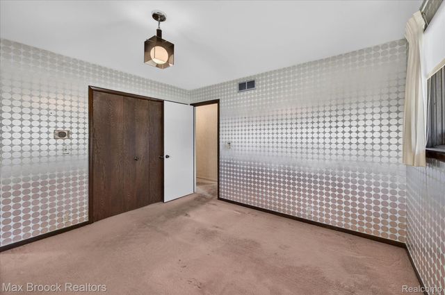 22262 Chatsford Circuit Street, Southfield, MI 48034