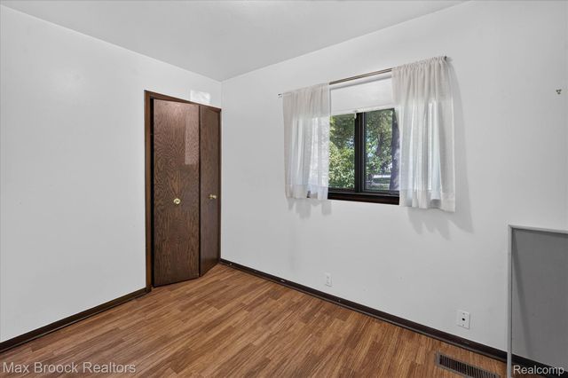 22262 Chatsford Circuit Street, Southfield, MI 48034