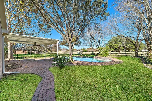 4602 Weston Drive, Fulshear, TX 77441