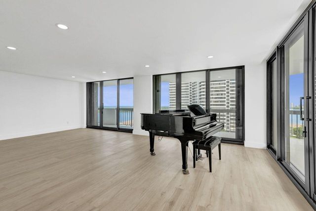 108 Lakeshore Drive 1041, North Palm Beach, FL 33408
