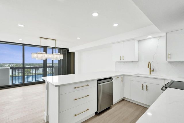108 Lakeshore Drive 1041, North Palm Beach, FL 33408
