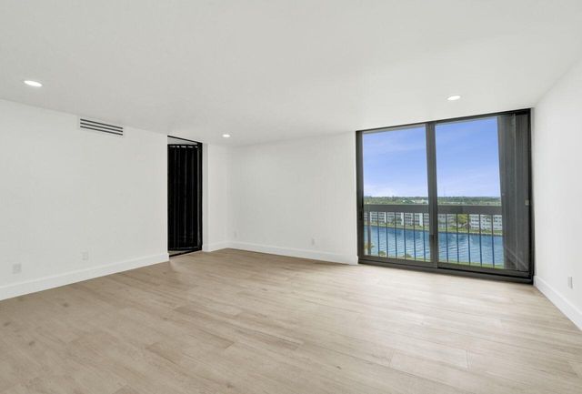 108 Lakeshore Drive 1041, North Palm Beach, FL 33408