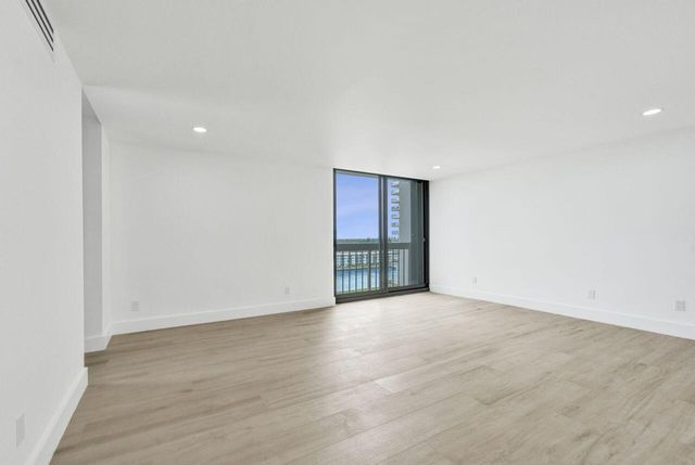 108 Lakeshore Drive 1041, North Palm Beach, FL 33408