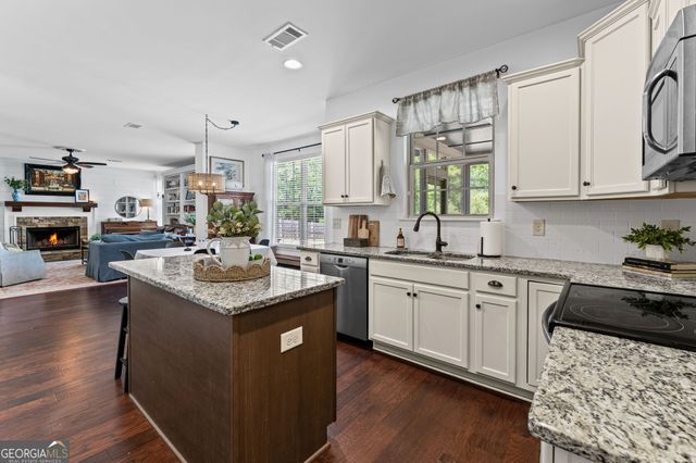 15 Austin Storey Circle, Newnan, GA 30263