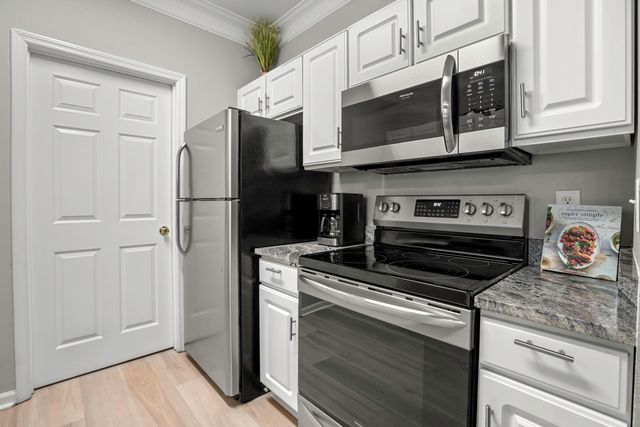 1445 Cambridge Lakes Drive 206, Mount Pleasant, SC 29464