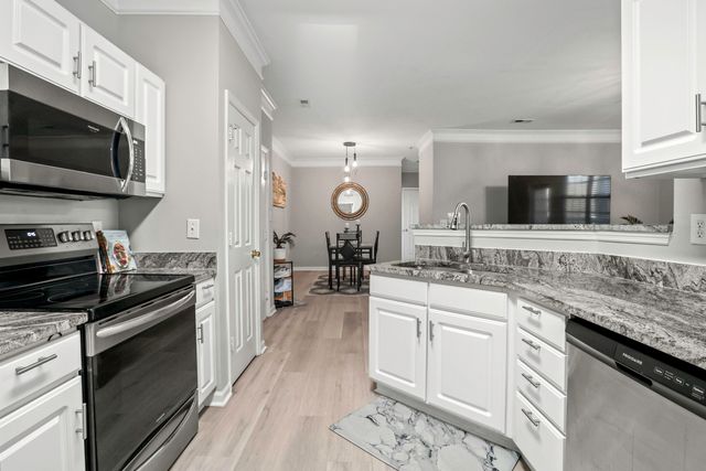 1445 Cambridge Lakes Drive 206, Mount Pleasant, SC 29464