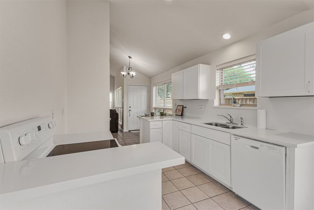 7810 Ivy Lane, Rowlett, TX 75089