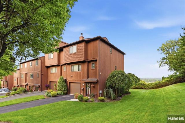 88 Metro Vista Drive, Hawthorne, NJ 07506