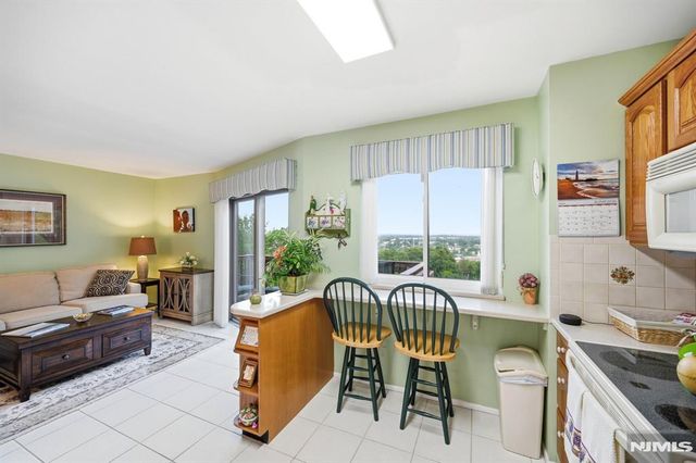 88 Metro Vista Drive, Hawthorne, NJ 07506