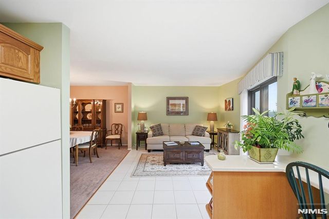 88 Metro Vista Drive, Hawthorne, NJ 07506