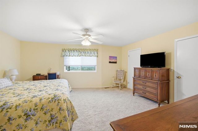 88 Metro Vista Drive, Hawthorne, NJ 07506