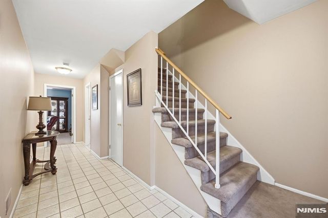 88 Metro Vista Drive, Hawthorne, NJ 07506